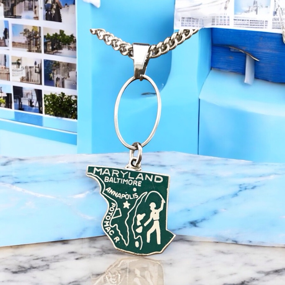 🆕 Maryland Oval Drop Pendant Necklace Vintage Enamel/Stainless Steel